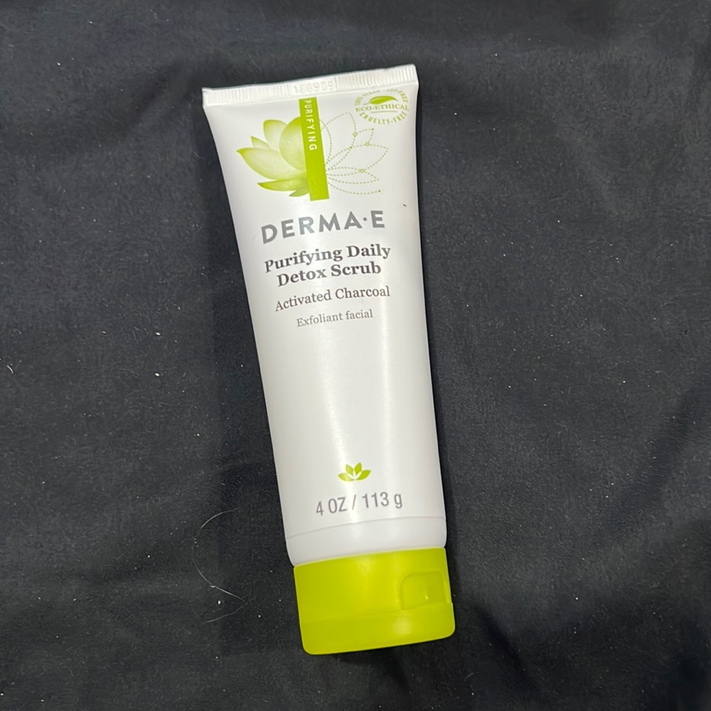 Purifying Daily Detox Scrub